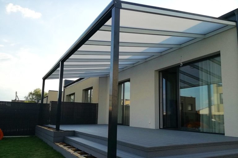 Aliuminio stoginė terasai su polikarbonato danga